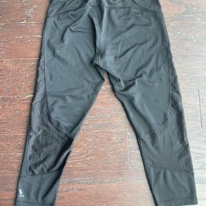 Adidas crop leggings in great condition!